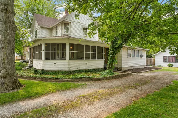 236 W Commercial AVE, Lowell, IN 46356