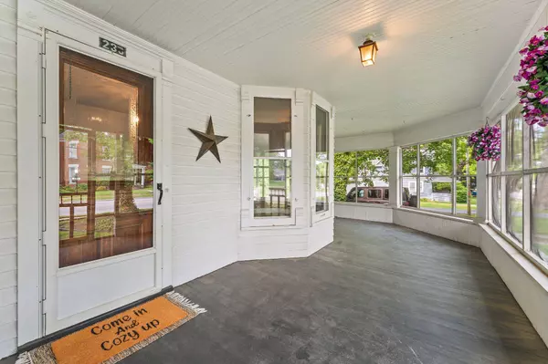 236 W Commercial AVE, Lowell, IN 46356