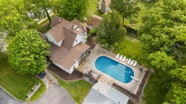 236 W Commercial AVE, Lowell, IN 46356