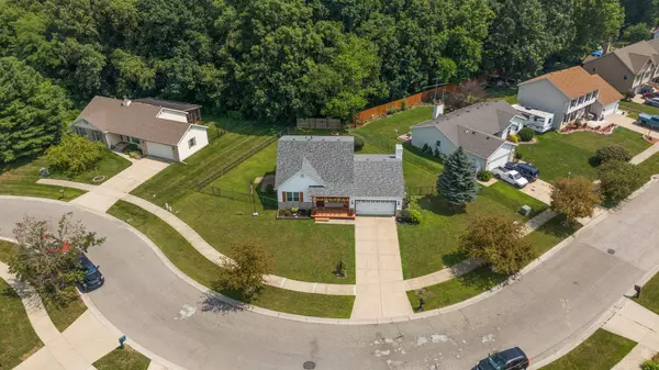 1332 Port Cove DR, Chesterton, IN 46304