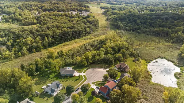 843 Mirmar DR, Valparaiso, IN 46385