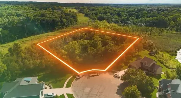 843 Mirmar DR, Valparaiso, IN 46385