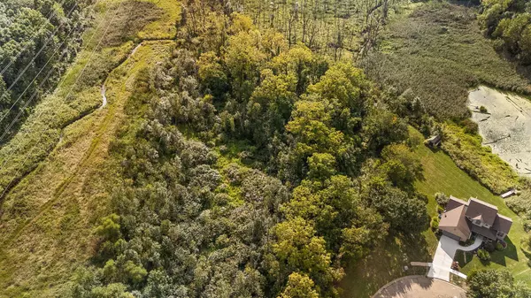 843 Mirmar DR, Valparaiso, IN 46385