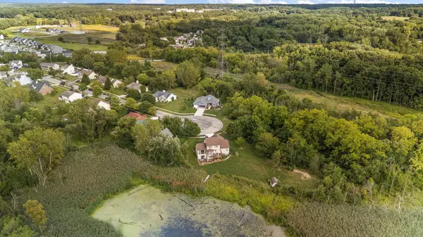 843 Mirmar DR, Valparaiso, IN 46385