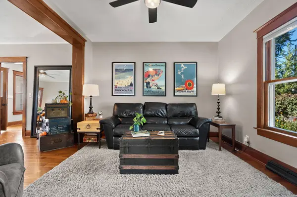 744 S 2nd ST, Chesterton, IN 46304