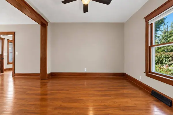 744 S 2nd ST, Chesterton, IN 46304