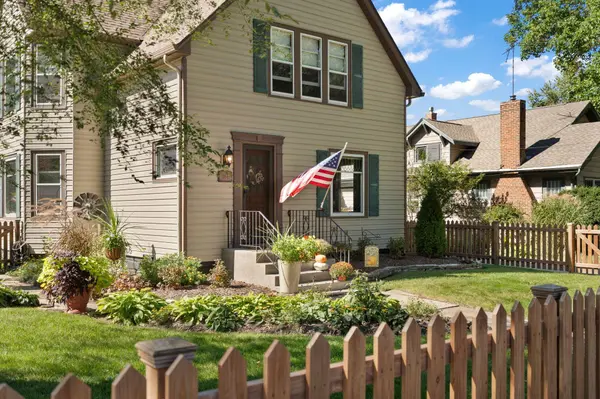 744 S 2nd ST, Chesterton, IN 46304