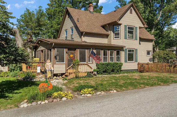 744 S 2nd ST, Chesterton, IN 46304