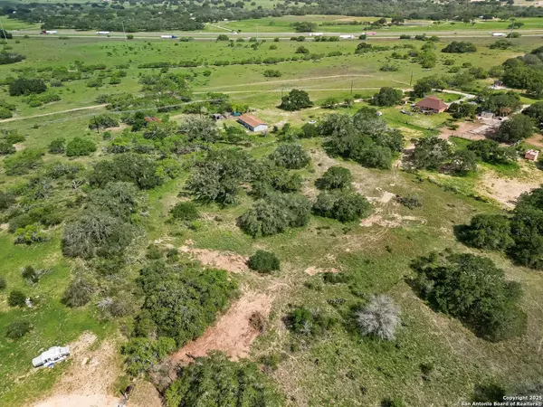 323 County Road 6720, Natalia, TX 78059
