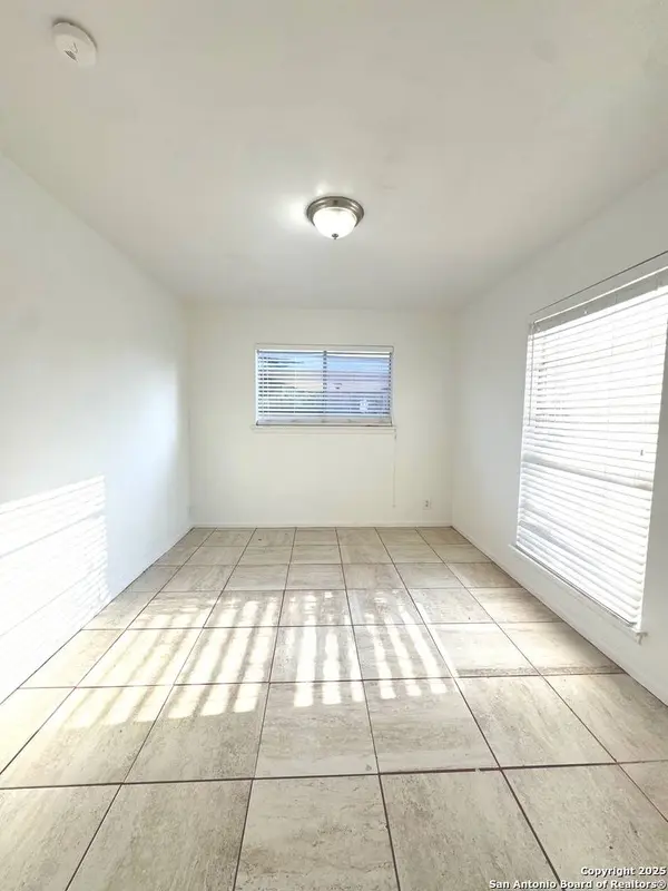 9110 HUGO CIR, San Antonio, TX 78224-2320