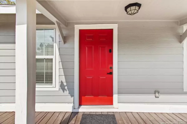 1923 Dawson, San Antonio, TX 78202