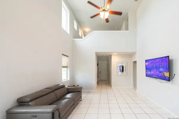 5127 WELLS PARK, Marion, TX 78124