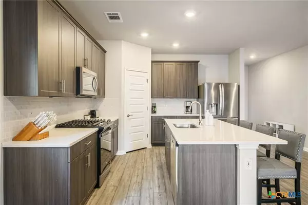 10310 Mager LN, Hutto, TX 78634