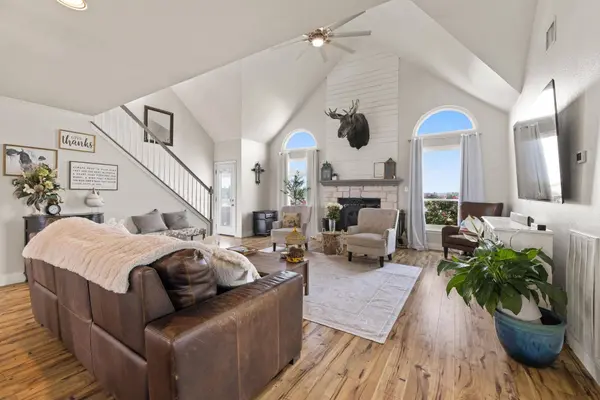 1283 Rattlesnake TRL, Burnet, TX 78611