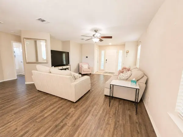 313 Wimberley ST, Hutto, TX 78634