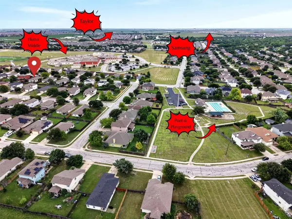 313 Wimberley ST, Hutto, TX 78634