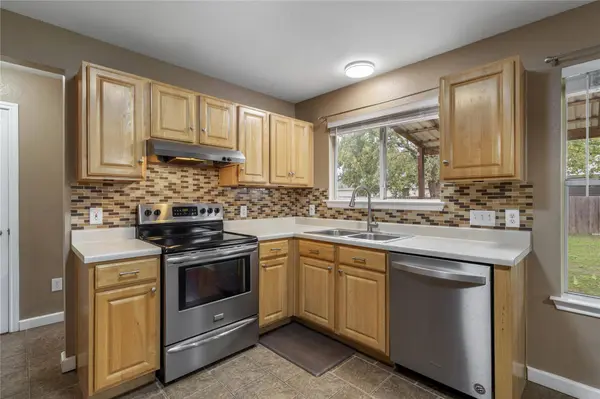 2609 Jason DR, Taylor, TX 76574