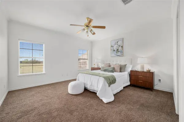 151 Comanche CIR, Hutto, TX 78634
