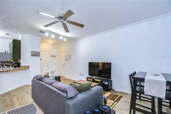 10021 COURTNEY PALMS BLVD #103, Tampa, FL 33619