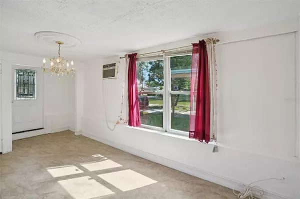 7544 37TH AVE N, St Petersburg, FL 33710