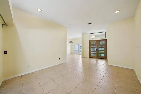 1604 PALACE CT, Valrico, FL 33594