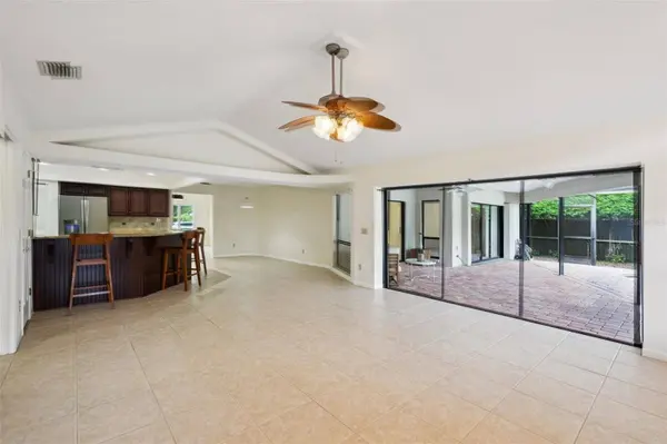 1604 PALACE CT, Valrico, FL 33594