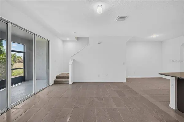 8655 FALLING BLUE PL, Riverview, FL 33578