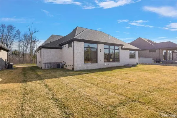 14201 JODE PARK Court, Shelby Twp, MI 48315