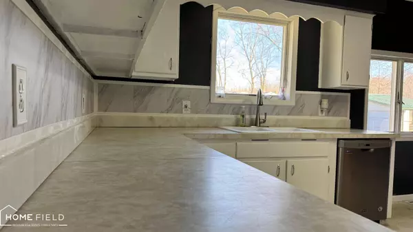 11973 E Brooks Road, Lennon, MI 48449