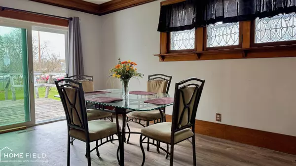 216 N Chapman Street, Chesaning, MI 48616