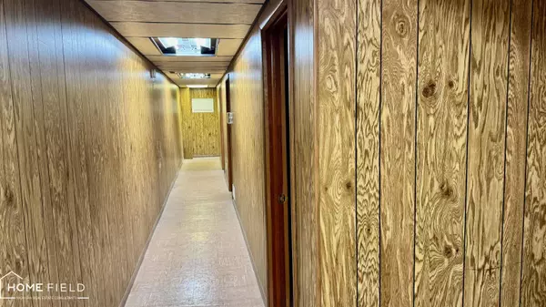 822 W Main Street, Owosso, MI 48867