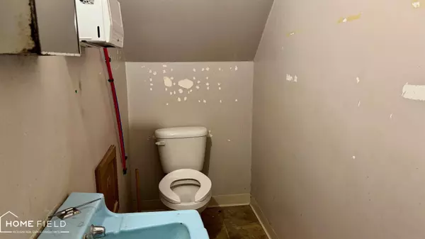 822 W Main Street, Owosso, MI 48867