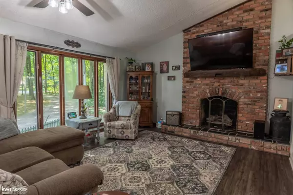 4675 S Byron Road, Durand, MI 48429