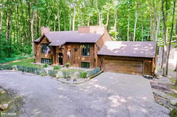 4675 S Byron Road, Durand, MI 48429