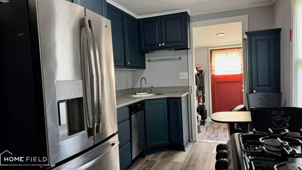 827 Lingle Avenue, Owosso, MI 48867