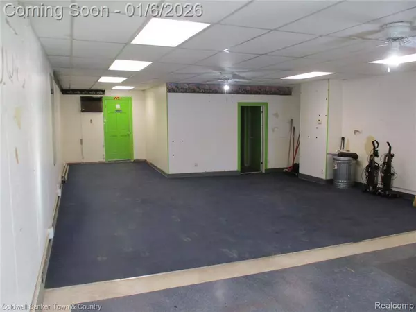 910 W Main Street, Owosso, MI 48867 2517