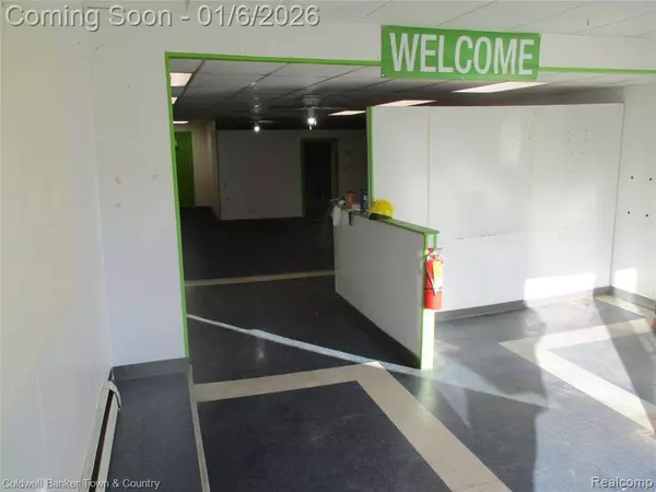 910 W Main Street, Owosso, MI 48867 2517