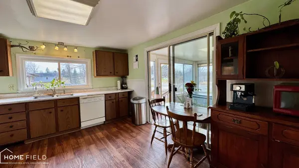 1395 Aiken Road, Owosso, MI 48867