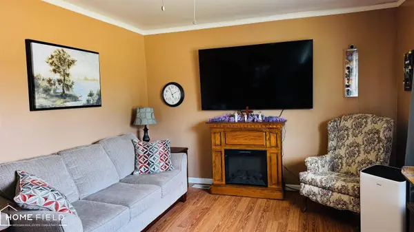 810 E King Street, Corunna, MI 48817