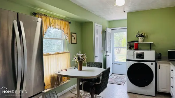 810 E King Street, Corunna, MI 48817