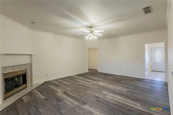 6006 Wildcat DR, Temple, TX 76502