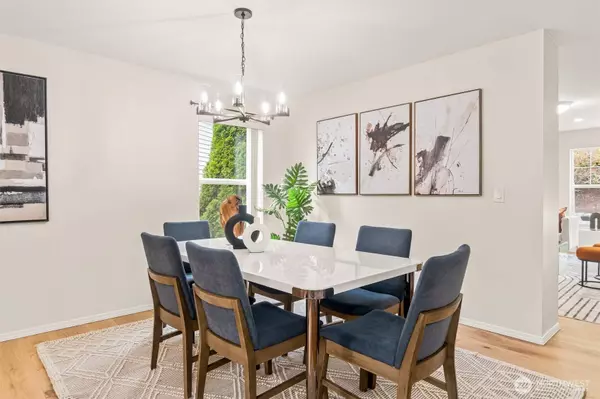 22514 NE 96th ST, Redmond, WA 98053