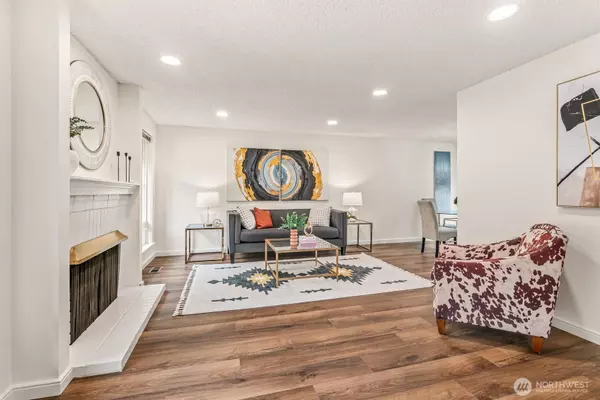 16411 NE 111th ST, Redmond, WA 98052