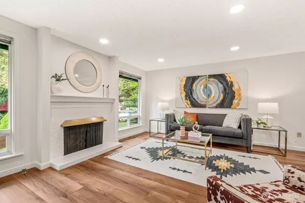 16411 NE 111th ST, Redmond, WA 98052