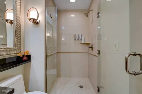 125 E Harmon AVE #3214, Las Vegas, NV 89109