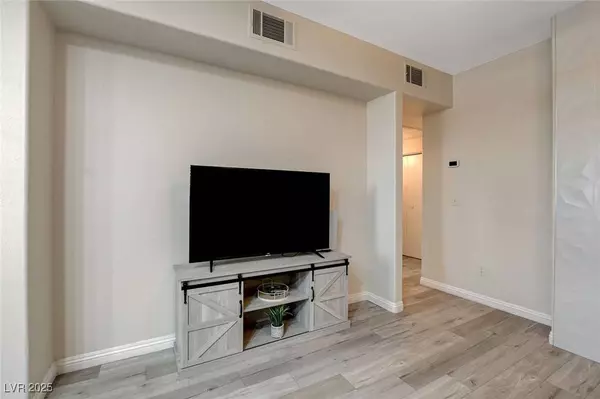 9050 W Warm Springs RD #1074, Las Vegas, NV 89148