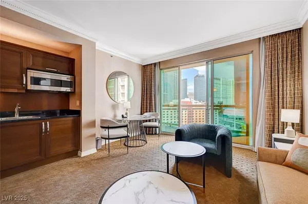 135 E Harmon AVE #817, Las Vegas, NV 89109