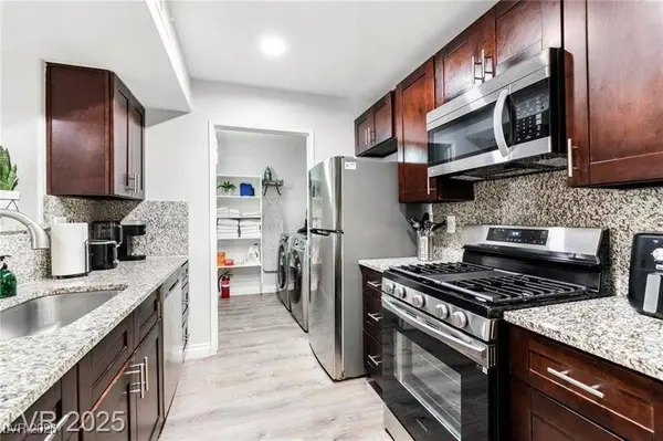 7885 W Flamingo RD #1115, Las Vegas, NV 89147