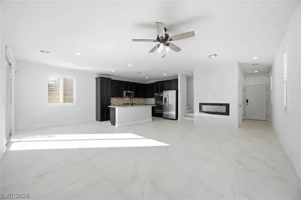 10518 Mann ST, Las Vegas, NV 89141