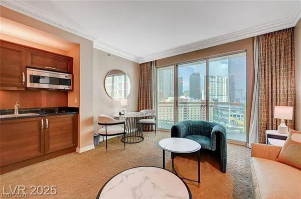 135 E Harmon AVE #817, Las Vegas, NV 89109